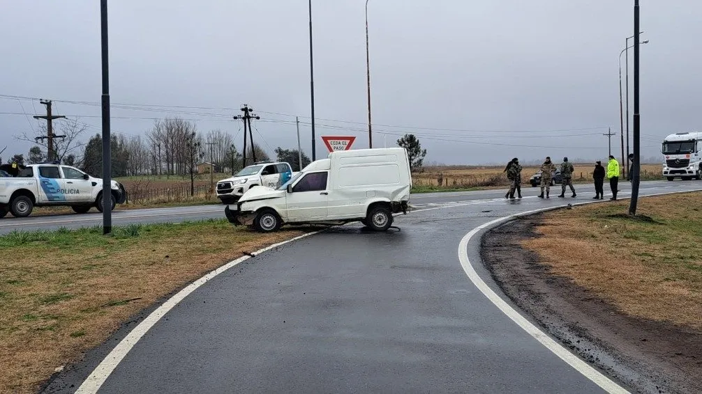 Un herido en un choque vehicular en la Ruta 65 y Acceso Barnetche